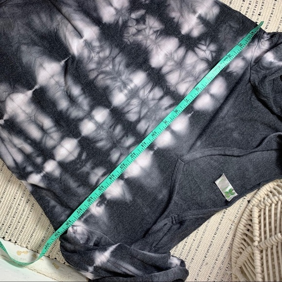 GreenTea Black + White Tie Dye Sweatshirt - Picture 4 of 6